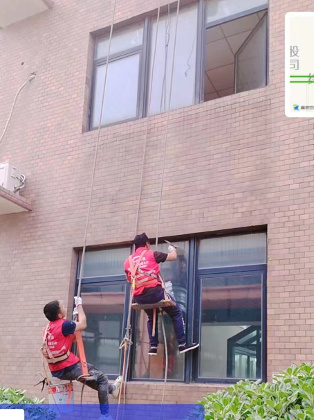 畜禽良种场承接各类窗户玻璃维修